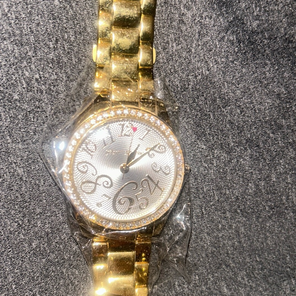 8 HOUR SALE!  WOW!!  NWT Betsey Johnson ‘diamonds’ Crystal Watch/